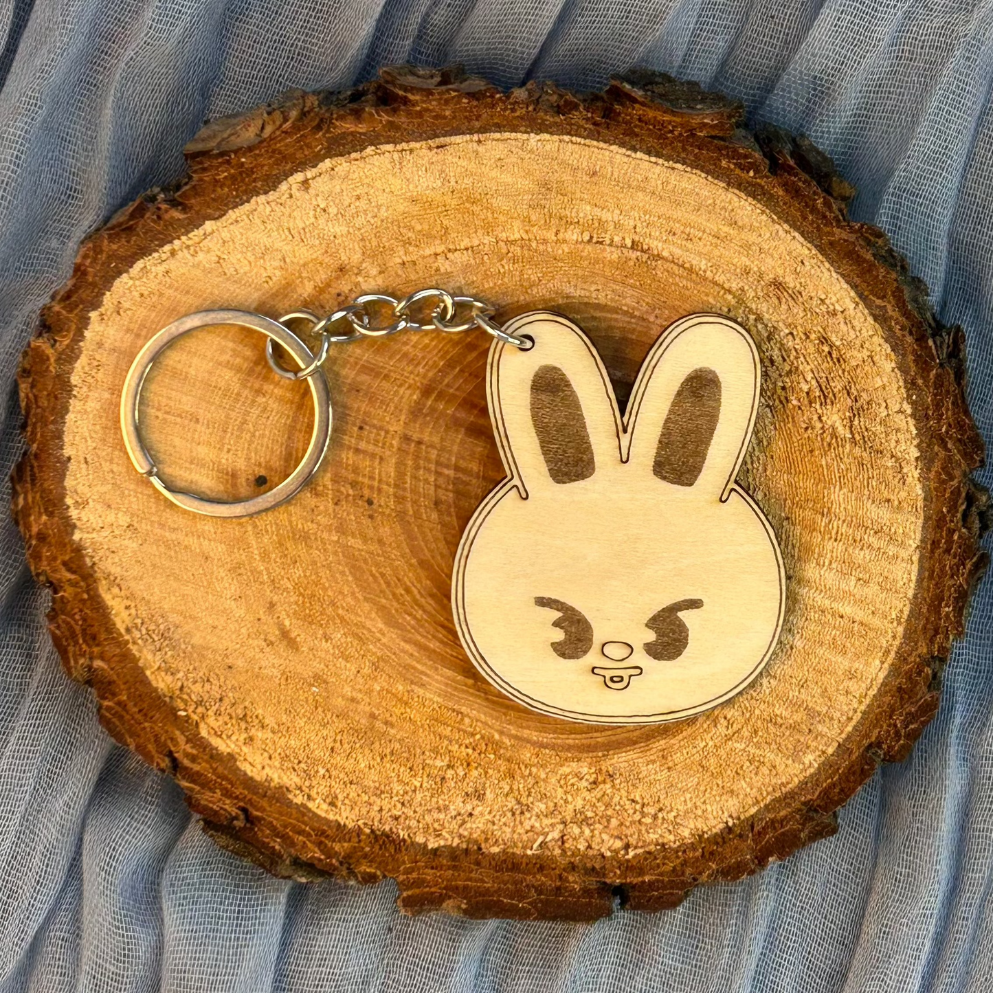Collection SKZOO – Porte-clés en bois gravé