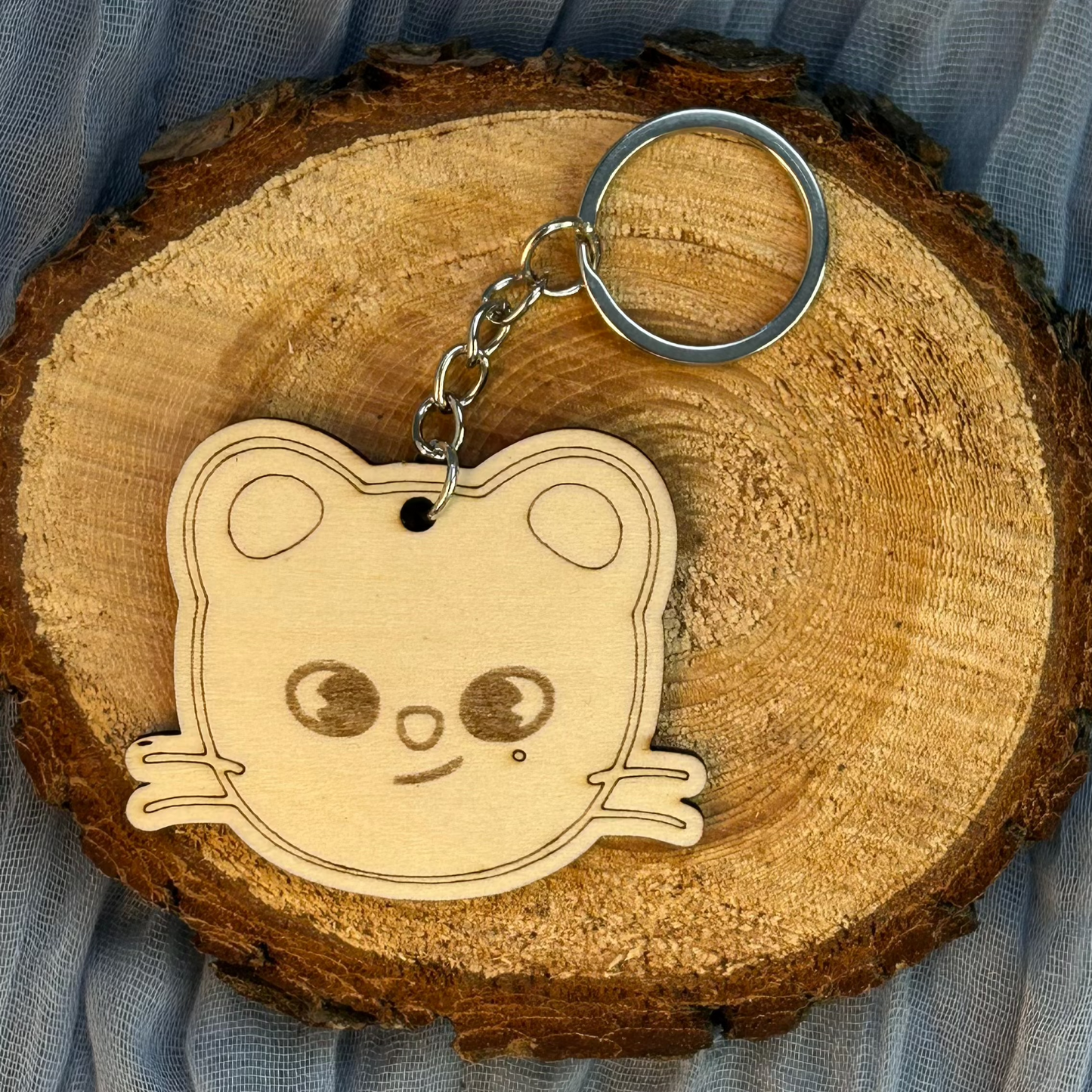 Collection SKZOO – Porte-clés en bois gravé