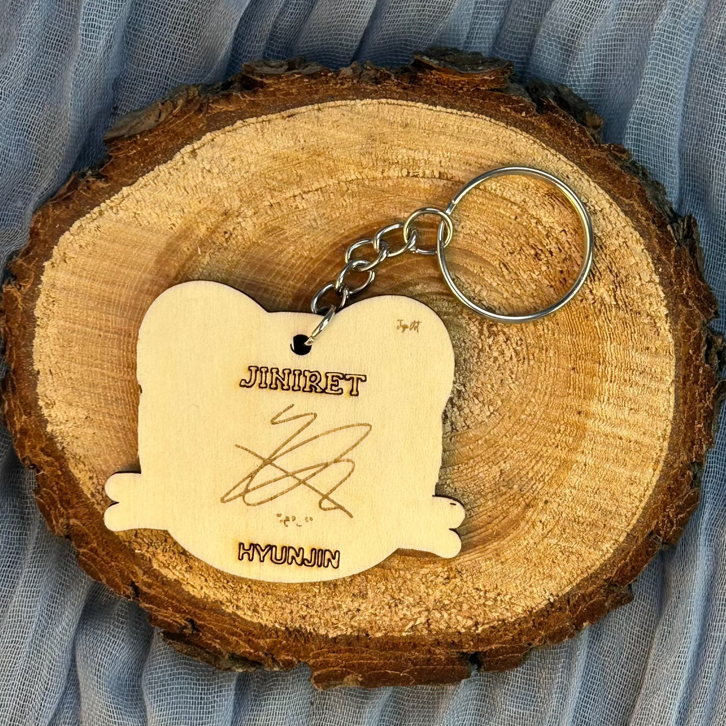 Collection SKZOO – Porte-clés en bois gravé