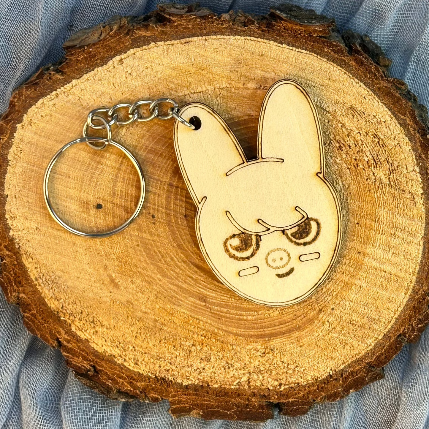 Collection SKZOO – Porte-clés en bois gravé