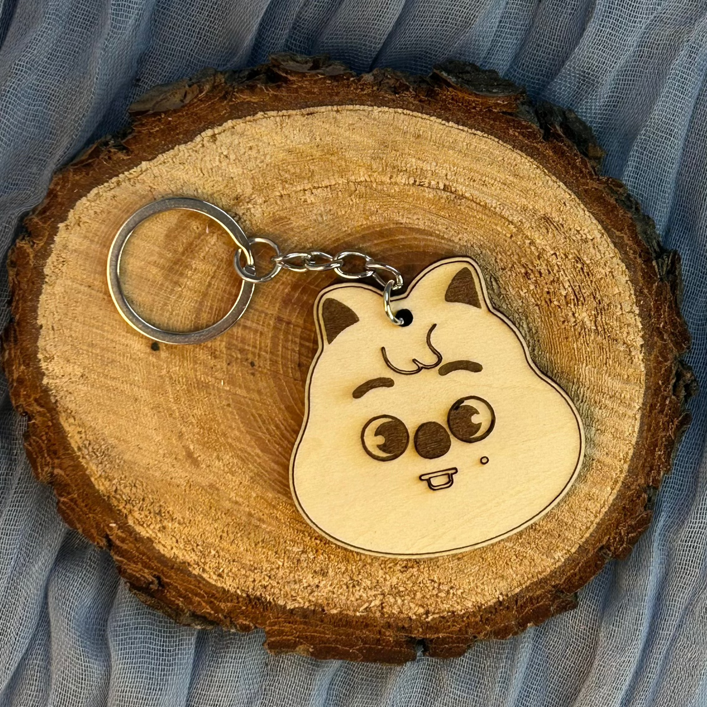 Collection SKZOO – Porte-clés en bois gravé