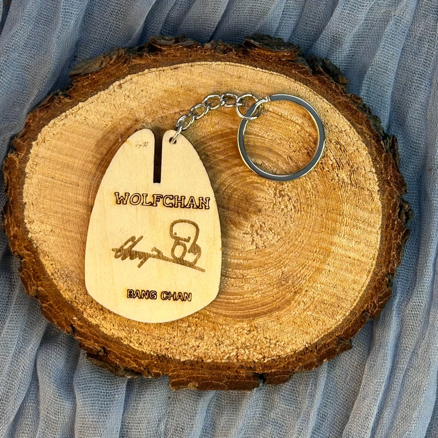 Collection SKZOO – Porte-clés en bois gravé
