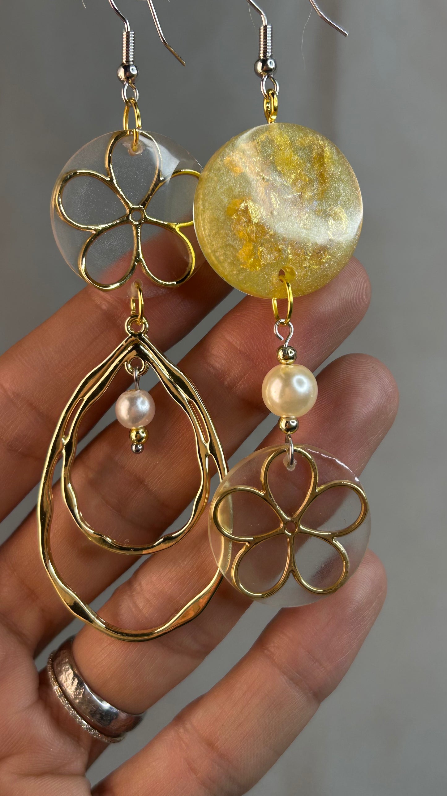 Boucles d’oreilles “Fleur d’Or” – lumineuse et florale