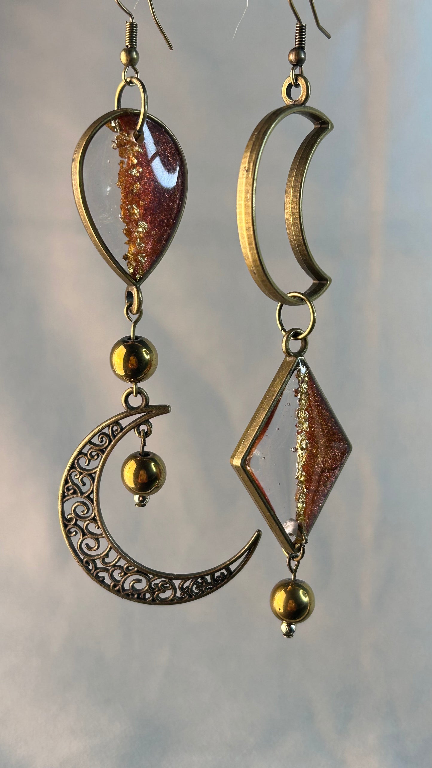 Boucles d’oreilles “Crépuscule d’Or” – élégance solaire & symboles lunaires