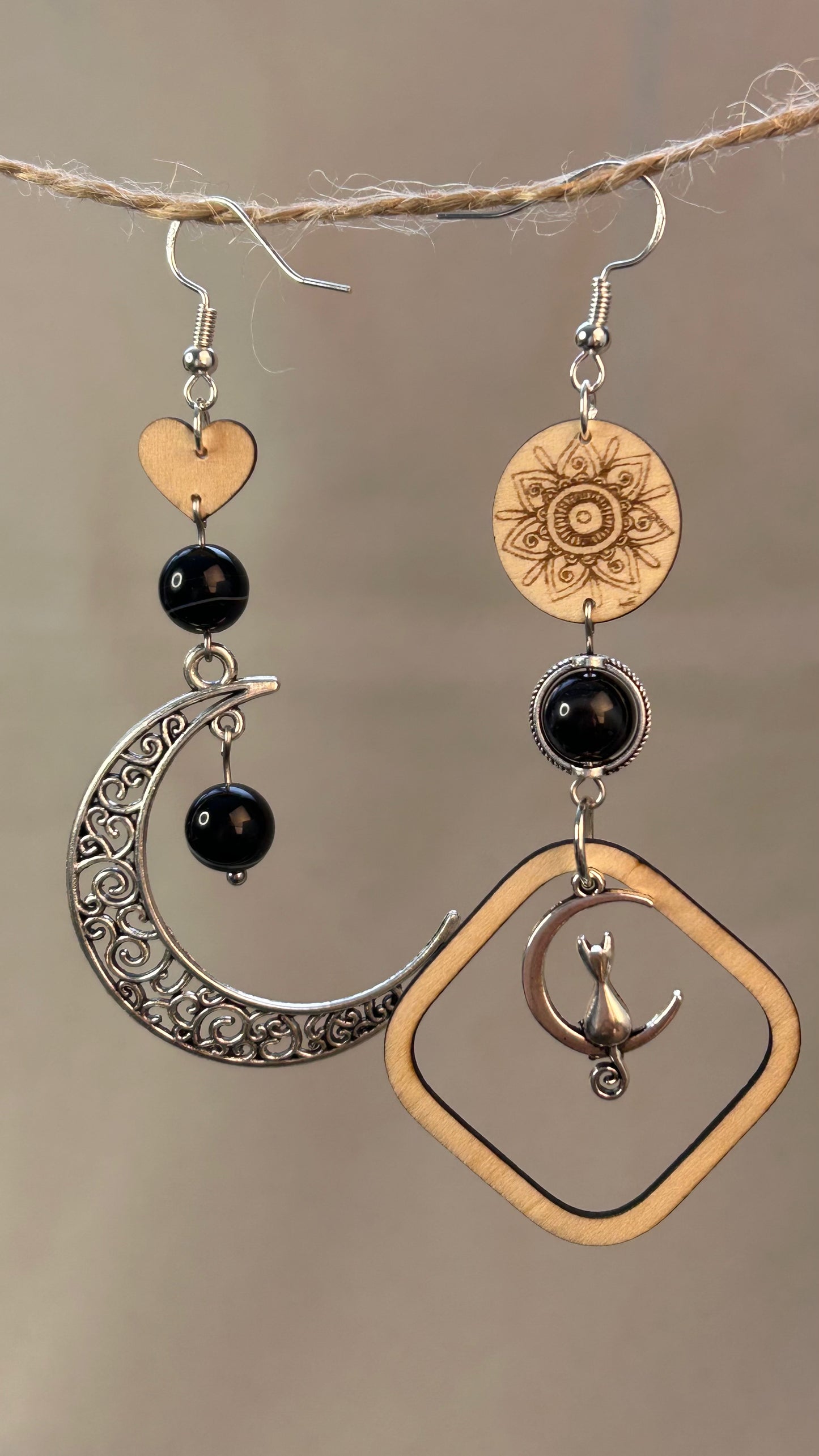 Boucles d’oreilles “Lune et Félin Mystique”