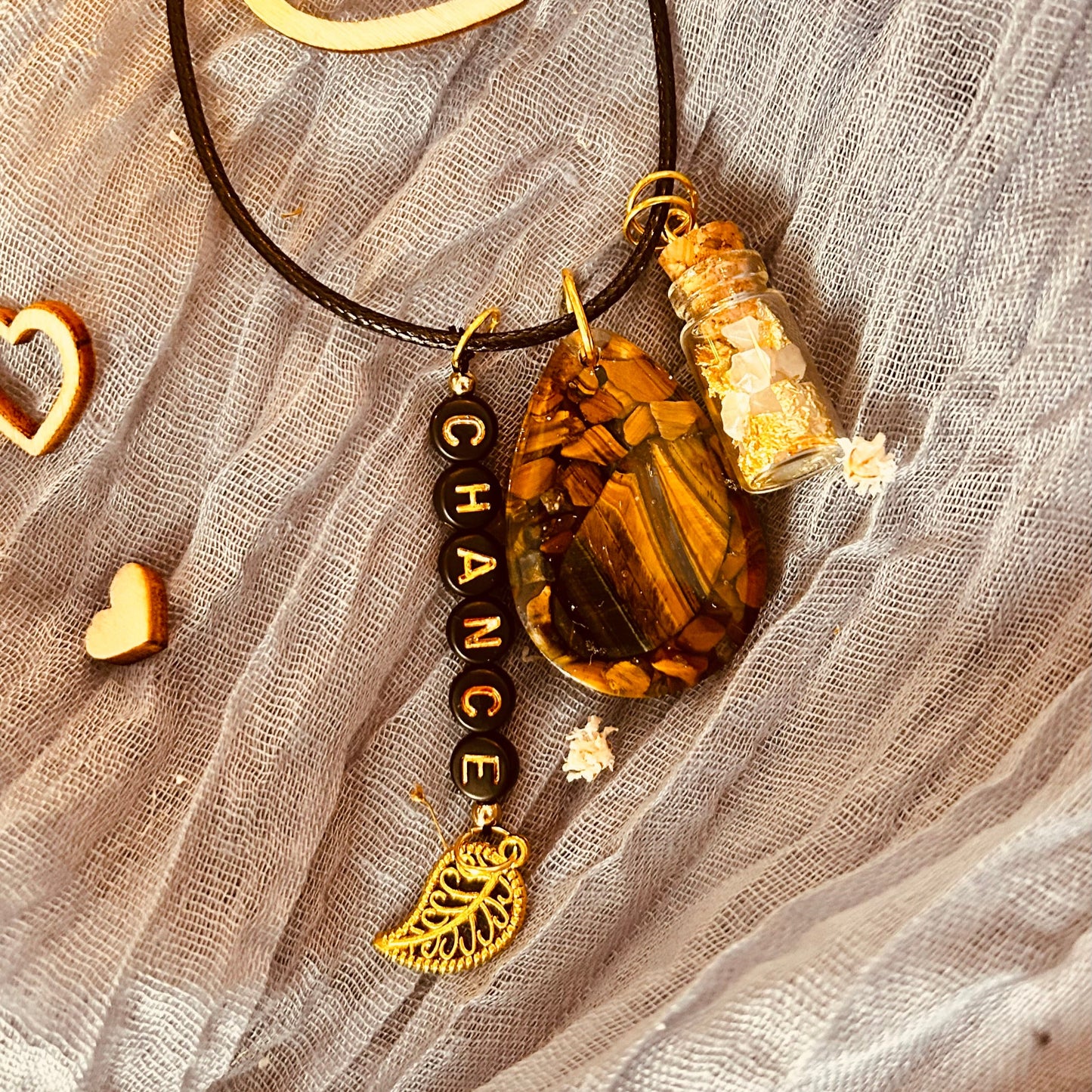 Collier Charmes Suspendus Œil de Tigre